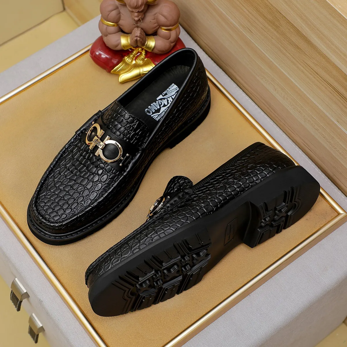 Men's shoes 💰500 Ferragamo [Ferragamo] top imported suit men's shoes 💯Original copy of the official website, product materials: selected imported embossed calfskin + luxury hardware buckle accessories ~ imported water-dyed cow 🐂 leather lining. Strong three-dimensional visual effect, original combination outsole, multiple colors available😘 Size: 38-44 (.45.46.4. Customized)